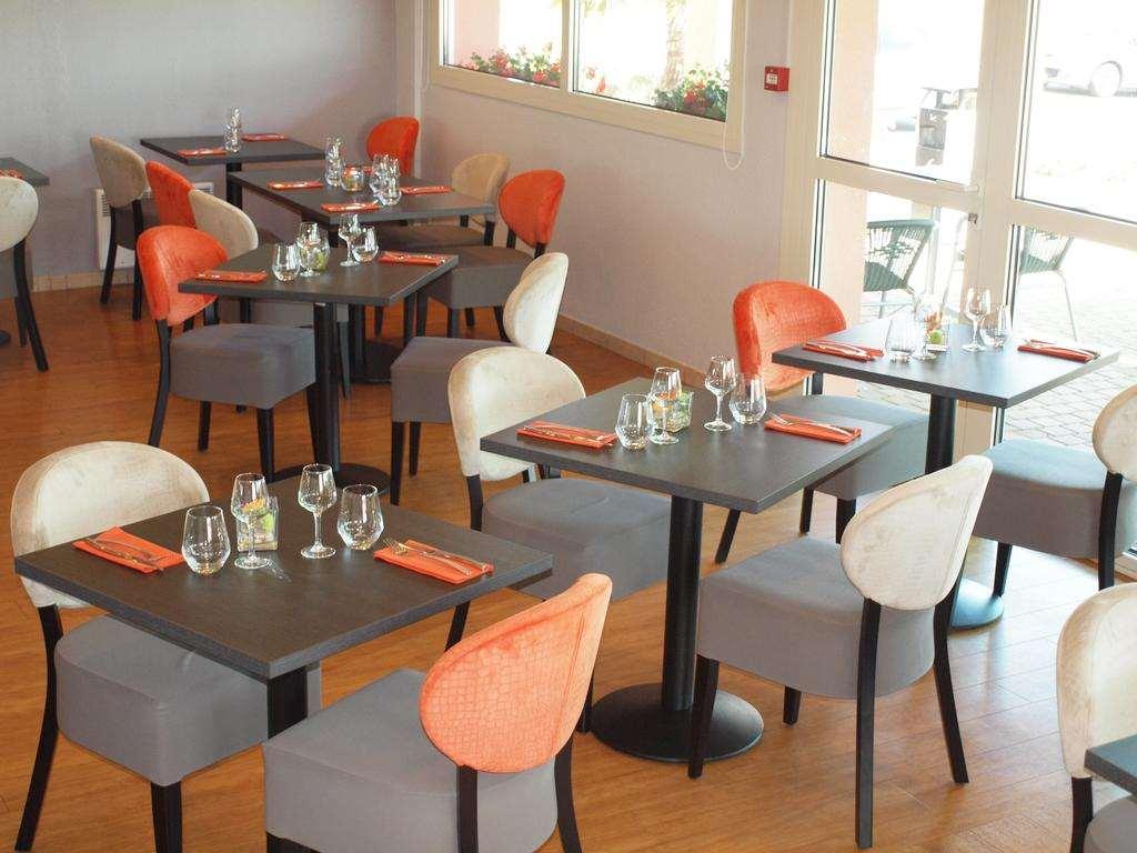 Brit Hotel Les Evens Saint-Saturnin  Δωμάτιο φωτογραφία