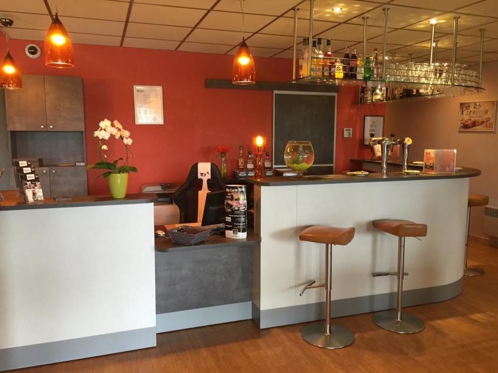 Brit Hotel Les Evens Saint-Saturnin  Εξωτερικό φωτογραφία